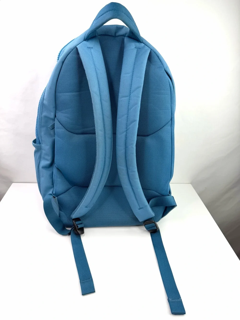 Away Blue F.A.R Vivid Blue 26L Active Backpack